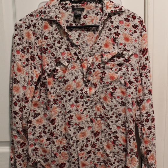 Floral Long sleeve - Picture 1 of 2